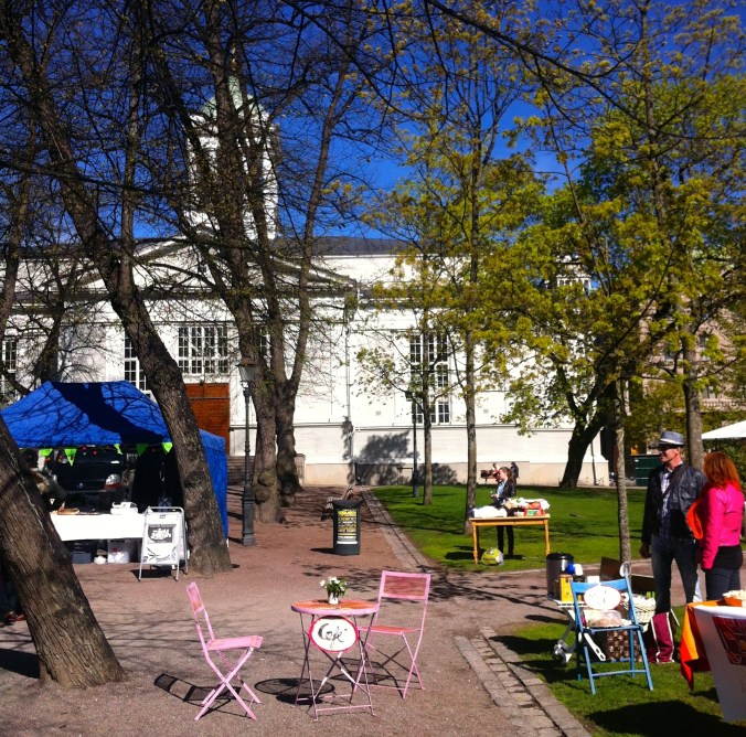 Setting up in Vanhan Kirkon Puisto (Old Church Park)